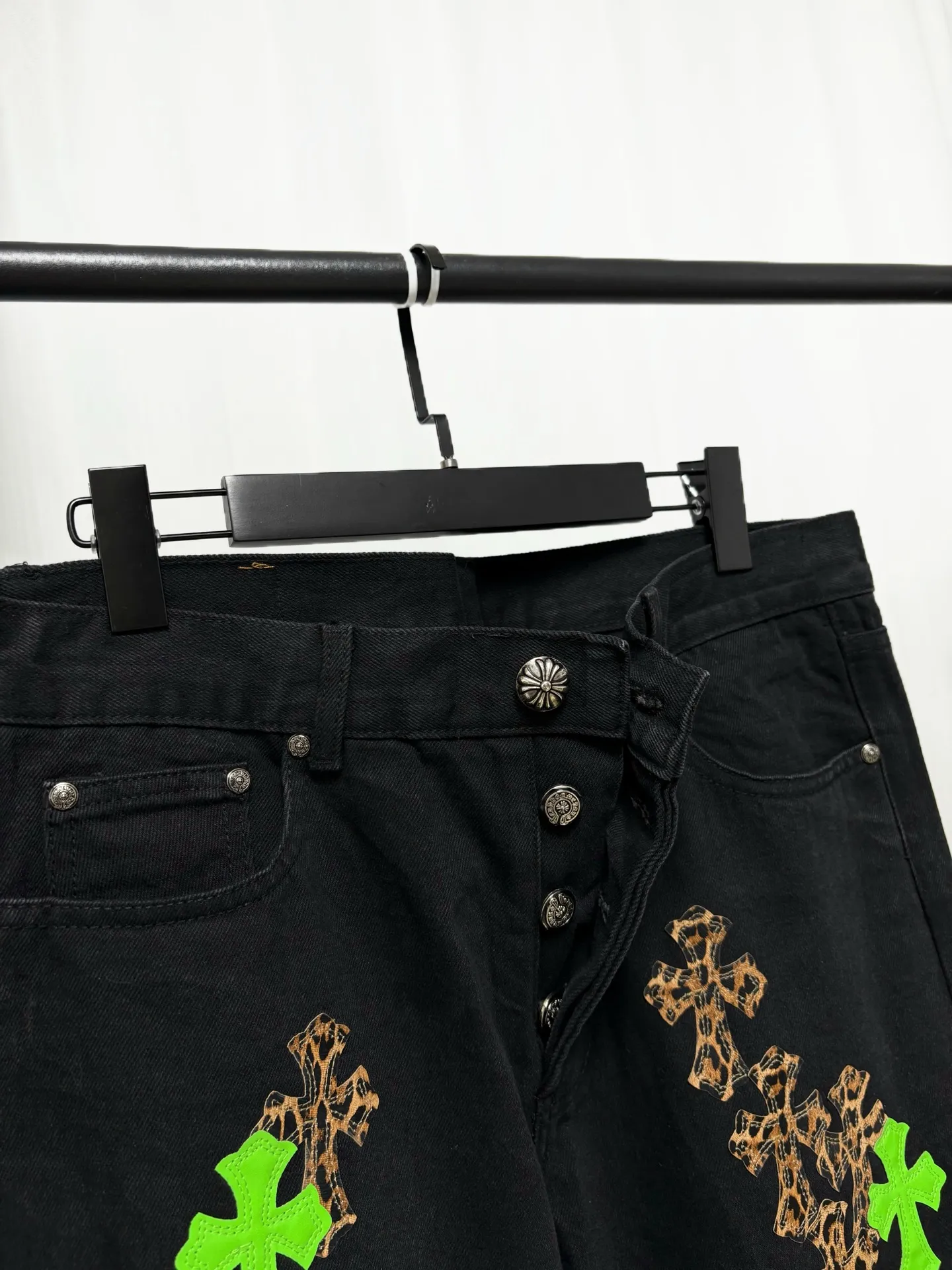 Chrome Hearts + Black ， ， Same Style， Hot Sale 。 ， ， ， ， ， 。 Genuine Leather ， 。 ， ； ， ， ， 。 🖤💚 ， ！ ， ， ， ， ！